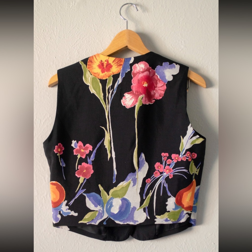Retro Floral Vest! - Picture 2 of 2